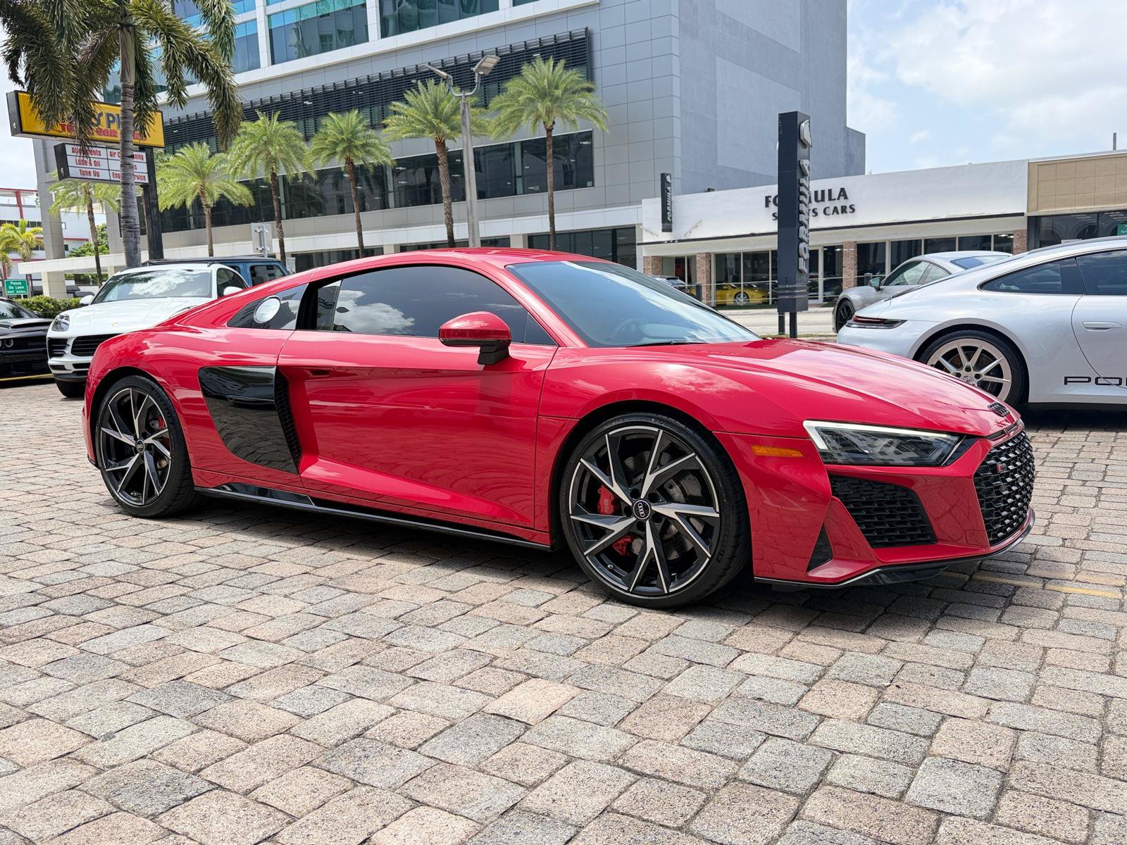 Used 2021 Audi R8 V10 RWD image 6