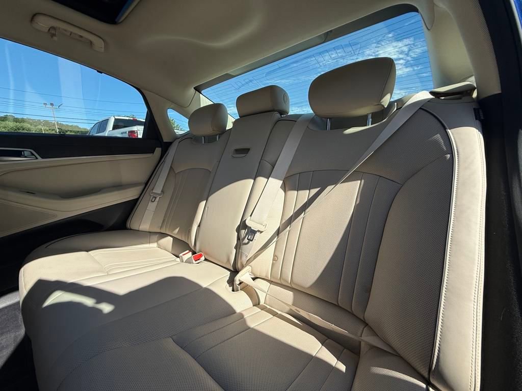 Used 2016 Hyundai Genesis 3.8 w/ Option Group 04 image 15