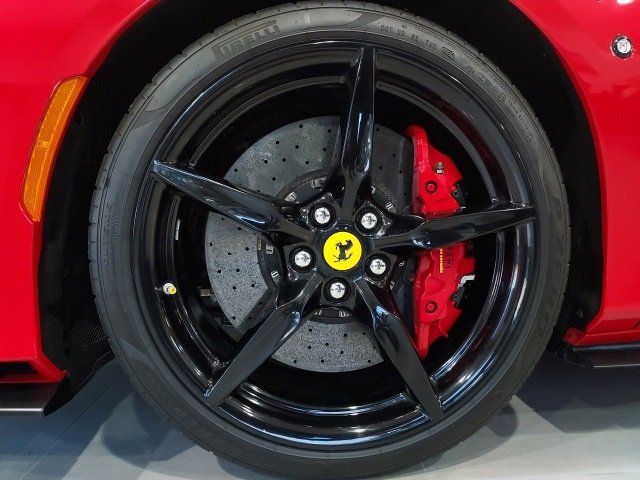Used 2021 Ferrari F8 Tributo image 52