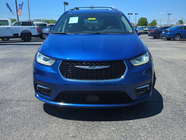 Used 2021 Chrysler Pacifica Limited FWD image 4