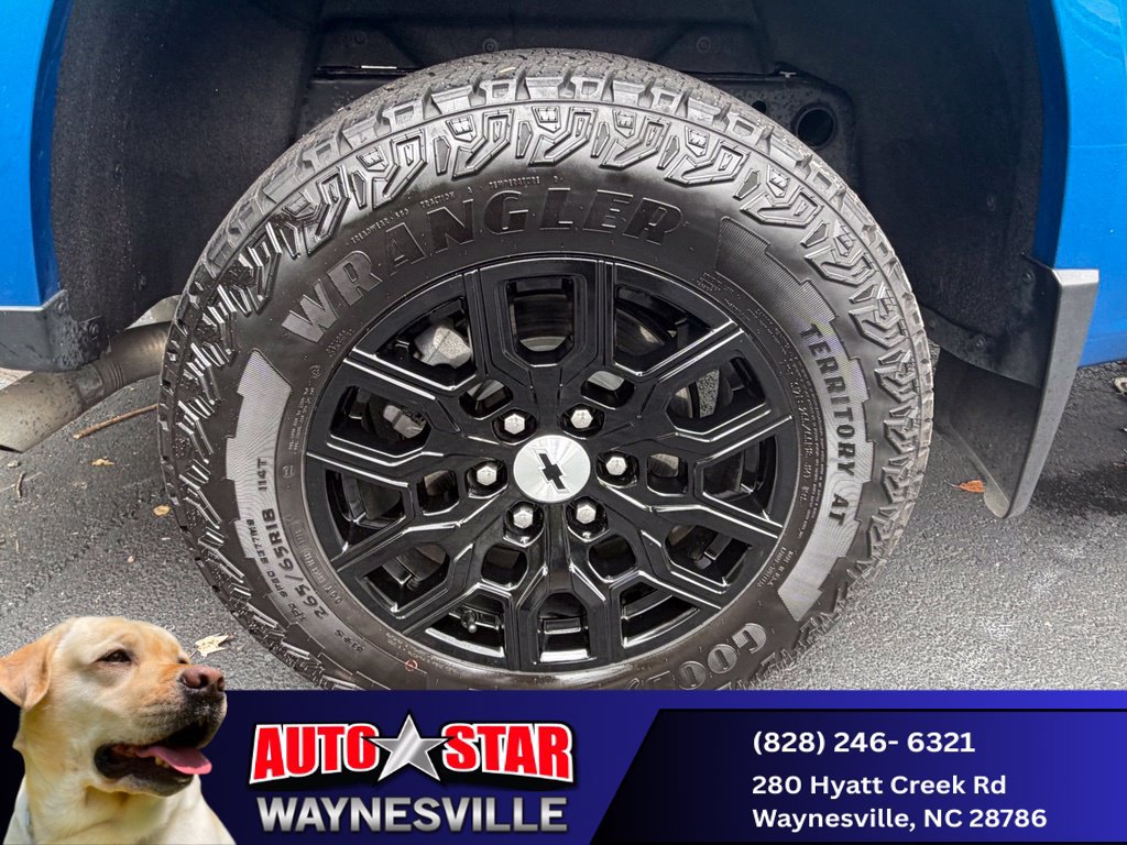 Used 2023 Chevrolet Colorado Z71 w/ Z71 Convenience Package 2 AWD/4WD image 32