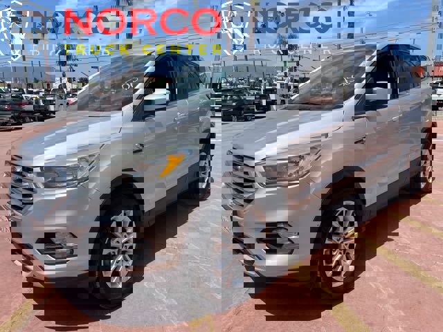 Used 2017 Ford Escape SE image 4