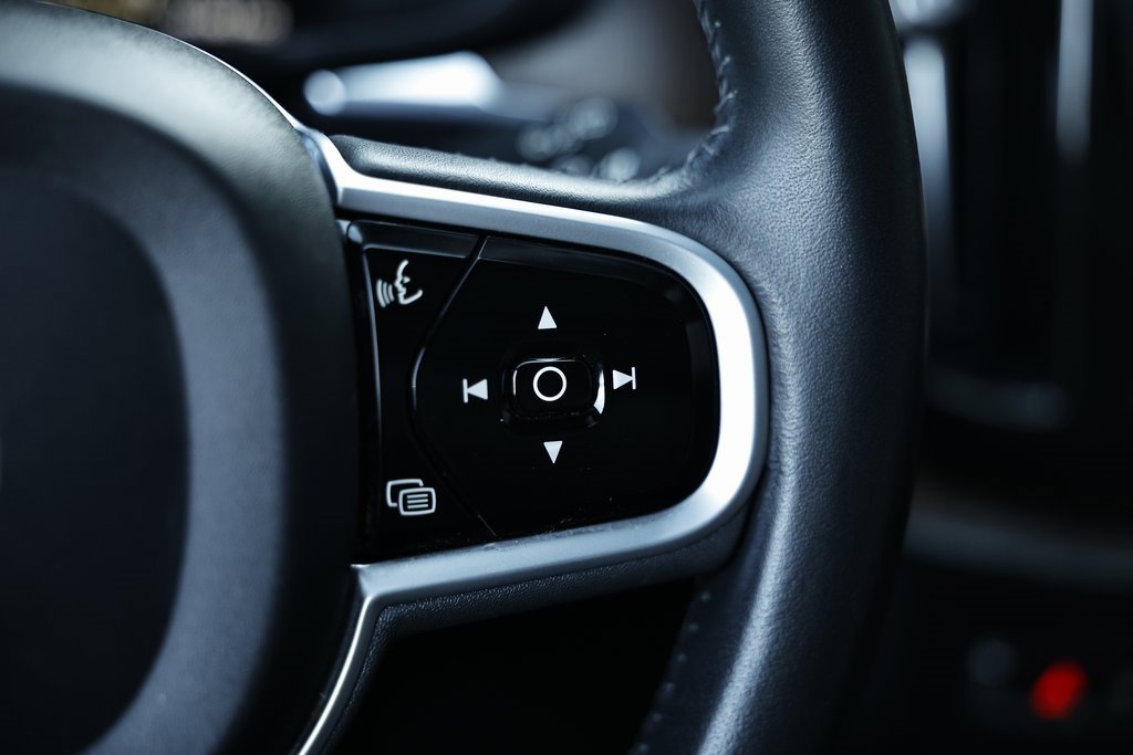 Used 2021 Volvo XC60 T5 Inscription w/ Protection Package Premier image 36