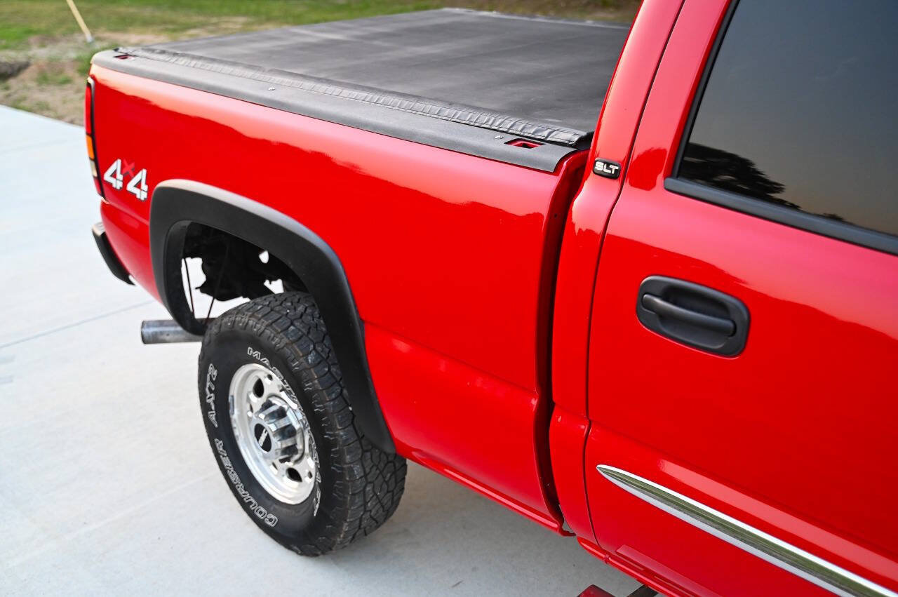 Used 2006 GMC Sierra 2500 SLT w/ Heavy-Duty Power Package AWD/4WD image 49