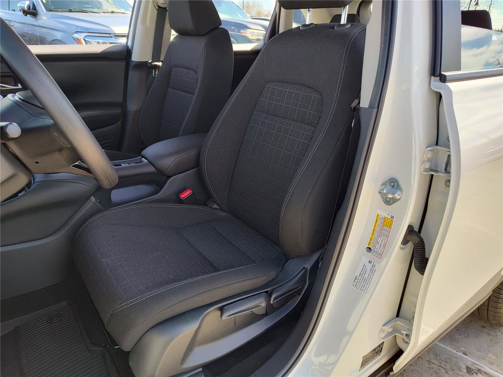 Used 2025 Honda HR-V LX image 16