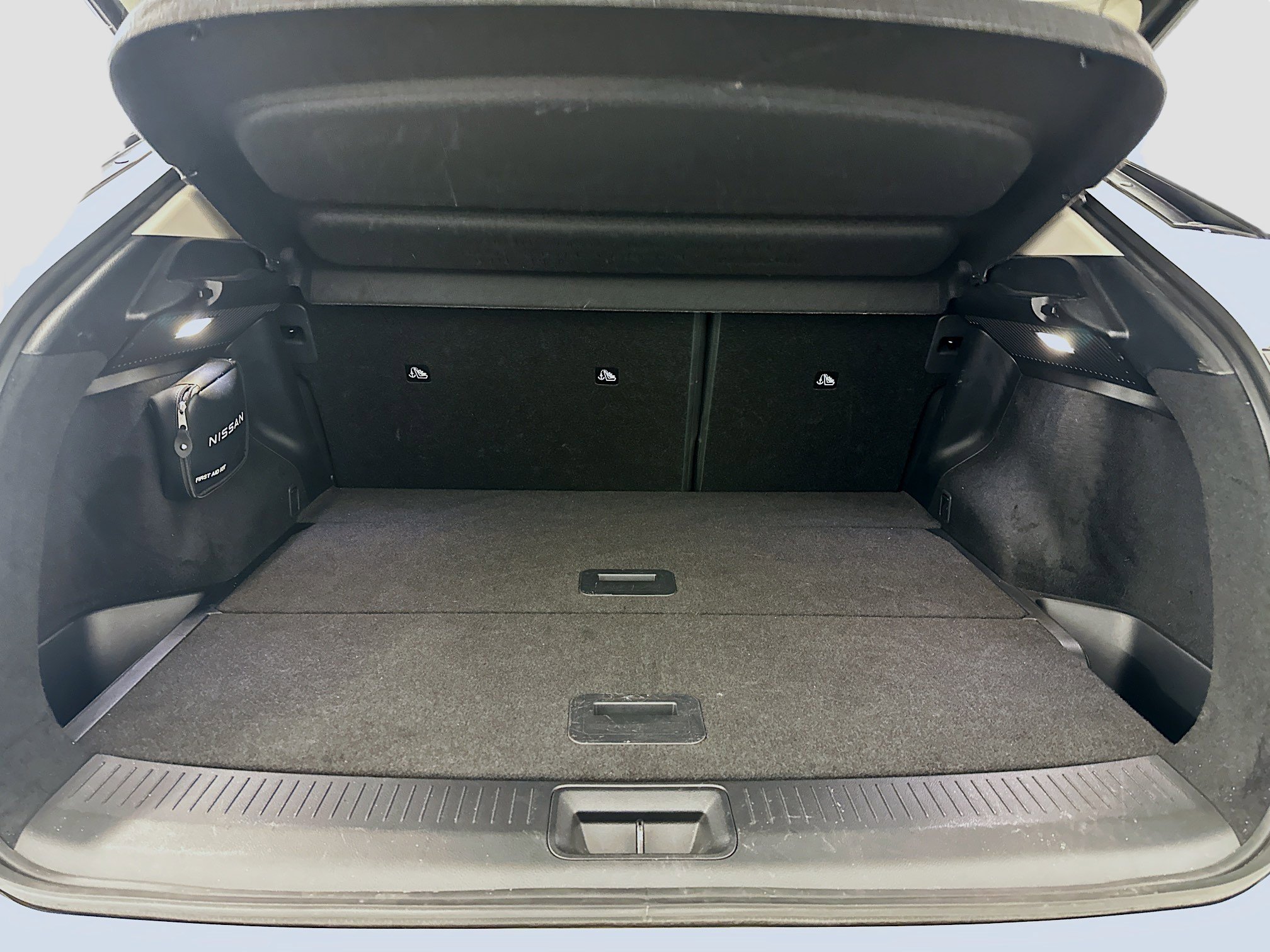 Used 2024 Nissan Ariya AWD image 31