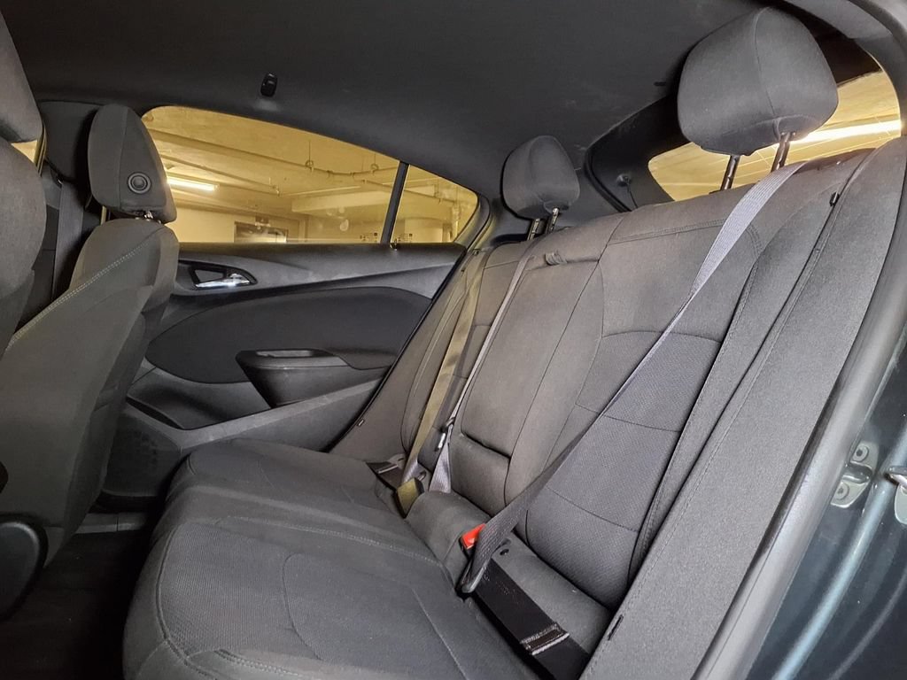 Used 2017 Chevrolet Cruze LT w/ Convenience Package FWD image 16