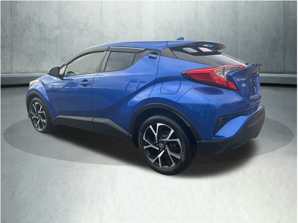 Used 2018 Toyota C-HR XLE image 3