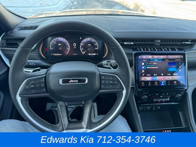 Used 2024 Jeep Grand Cherokee Limited w/ Luxury Tech Group II image 23