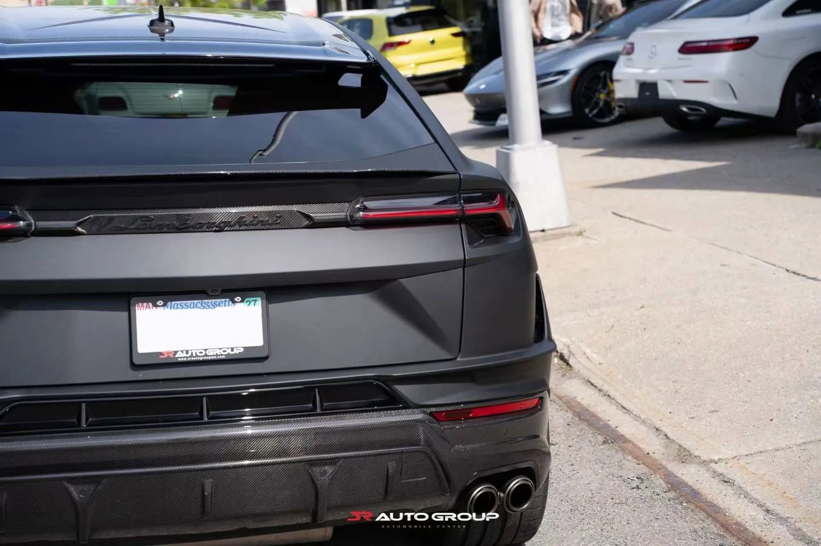Used 2023 Lamborghini Urus Performante AWD/4WD image 14