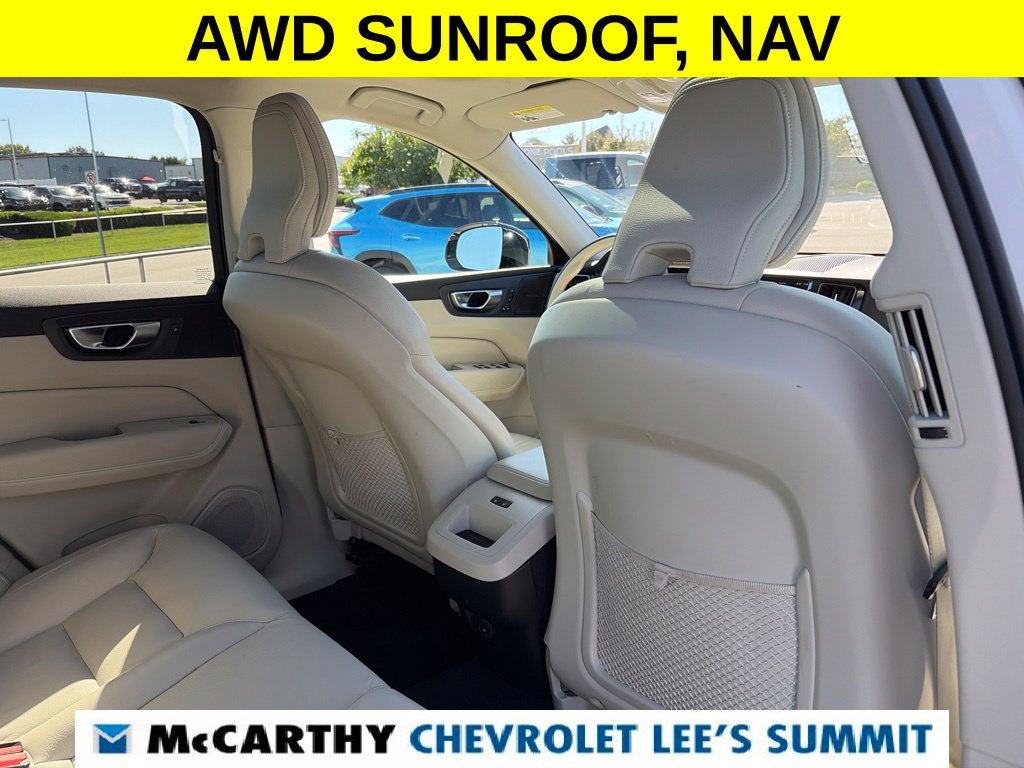 Used 2024 Volvo XC60 B5 Plus AWD/4WD image 33