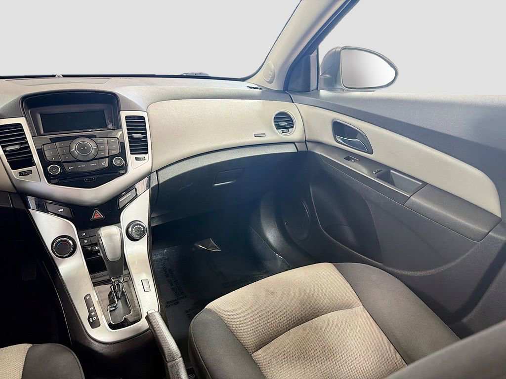 Used 2016 Chevrolet Cruze LS FWD image 22