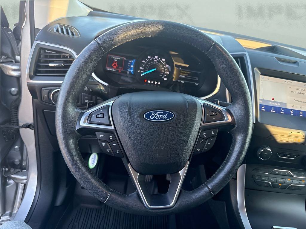 Used 2020 Ford Edge SEL w/ Convenience Package AWD/4WD image 12