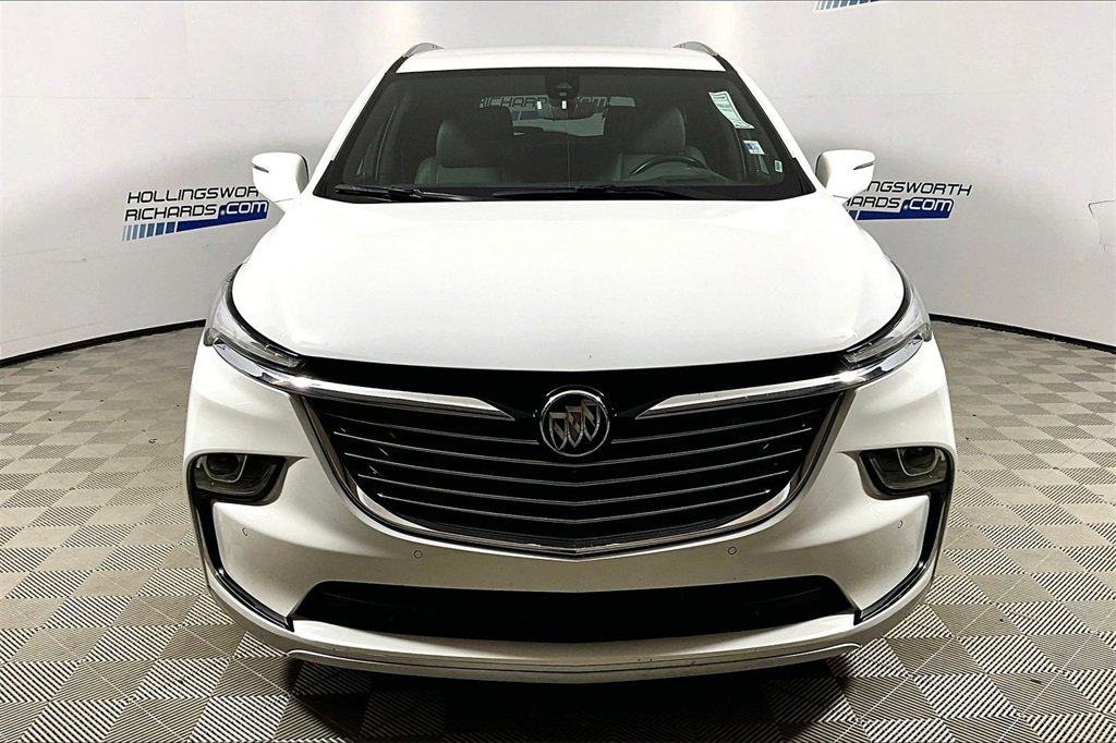 Used 2024 Buick Enclave Premium image 2
