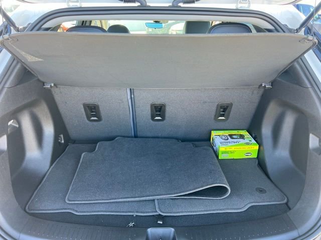 Used 2023 Chevrolet Bolt EUV Premier image 38