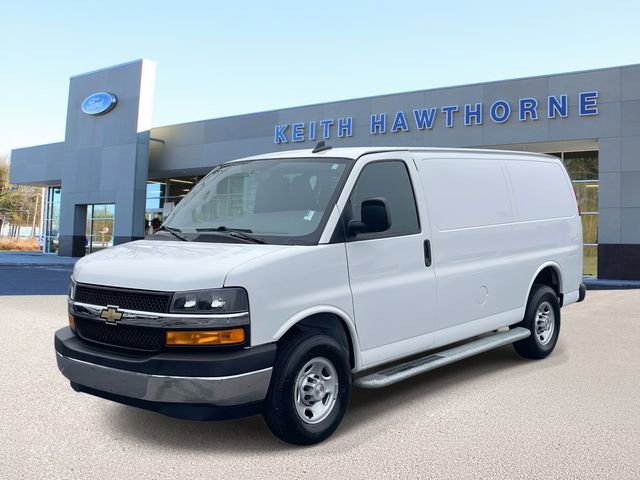 Used 2024 Chevrolet Express 2500 w/ Driver Convenience Package image 3