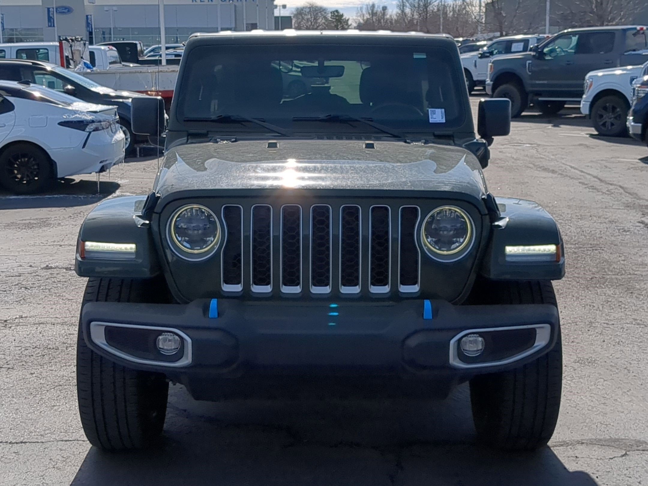Used 2023 Jeep Wrangler Sahara w/ Cold Weather Group image 11