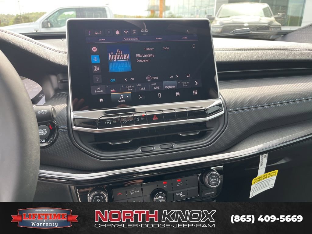 New 2026 Jeep Compass Latitude image 8