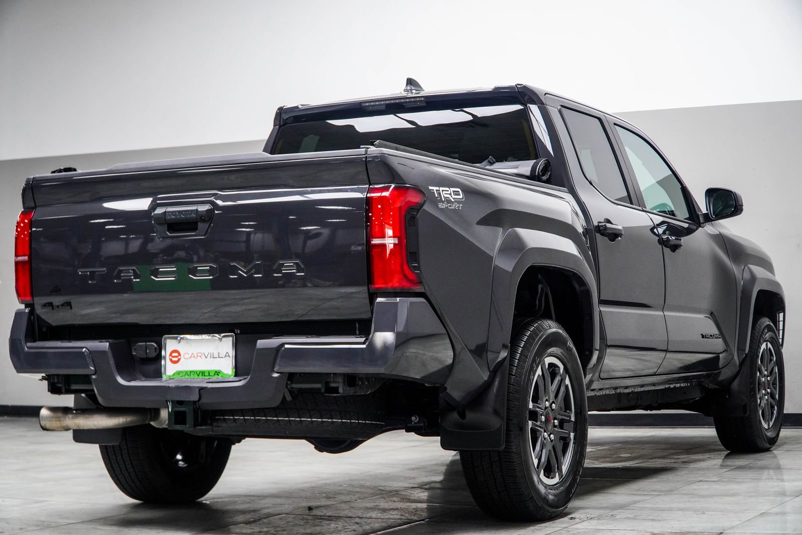 Used 2025 Toyota Tacoma TRD Sport AWD/4WD image 12
