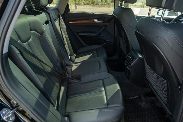 Used 2021 Audi Q5 e Premium Plus w/ Premium Plus Package image 33