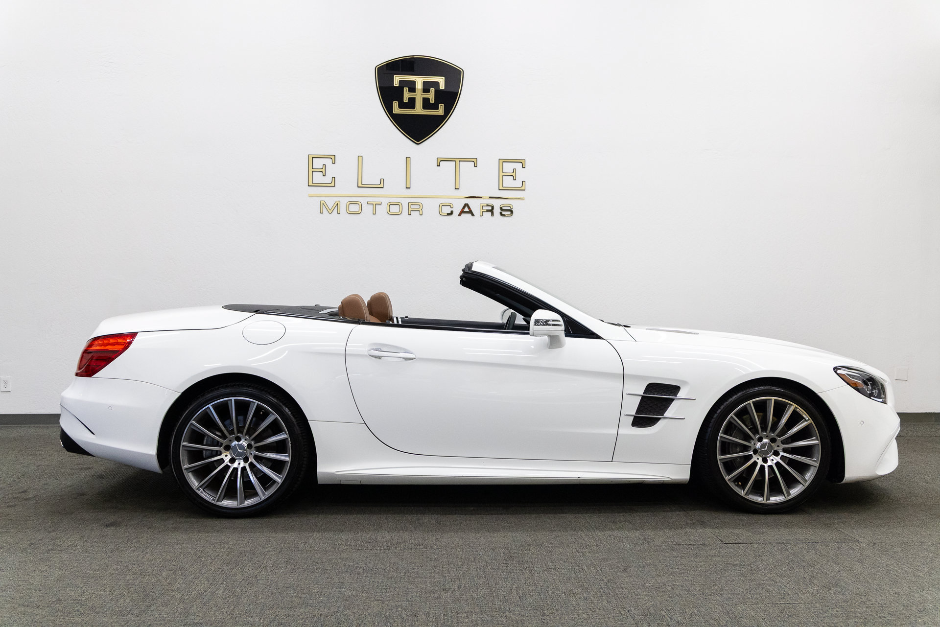 Used 2017 Mercedes-Benz SL 450 image 9