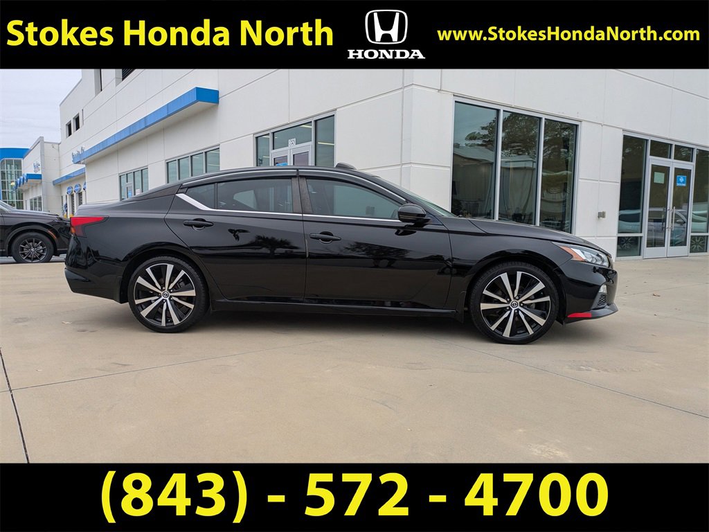 Used 2020 Nissan Altima 2.5 SR w/ Premium Package image 3