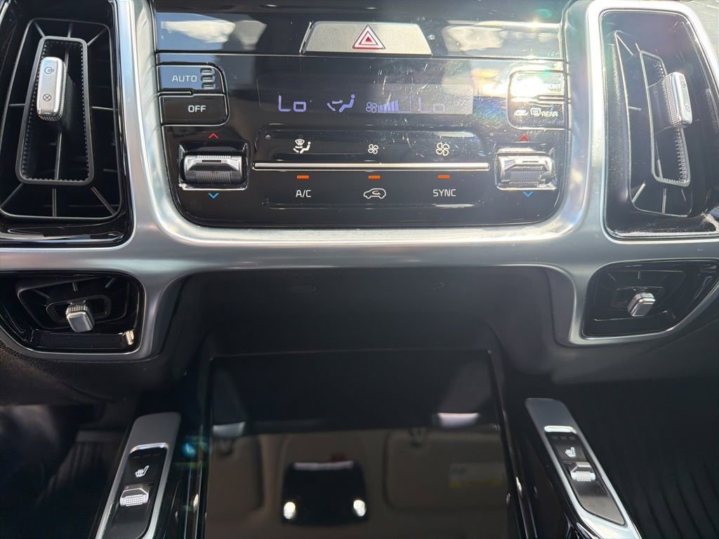 Used 2023 Kia Sorento SX image 33