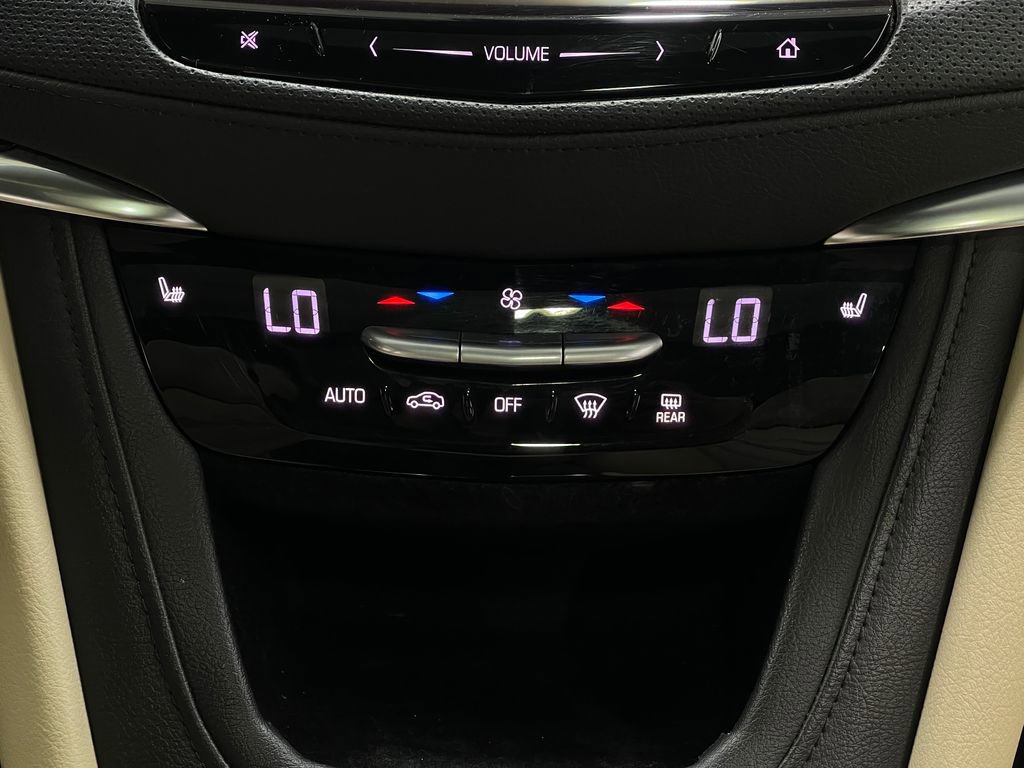 Used 2017 Cadillac XT5 Luxury image 27