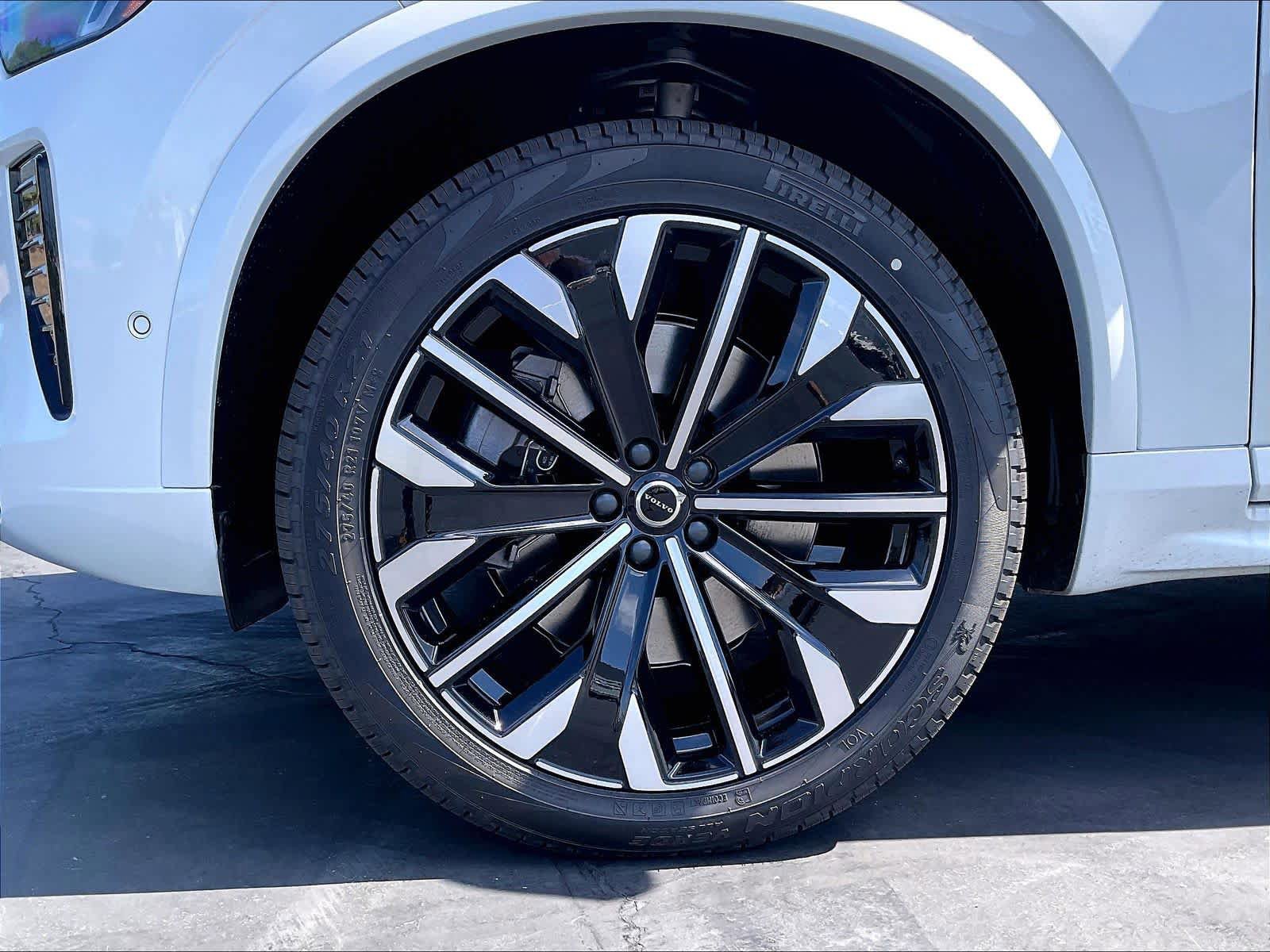 New 2026 Volvo XC90 T8 Ultra w/ Lounge Package AWD/4WD image 14