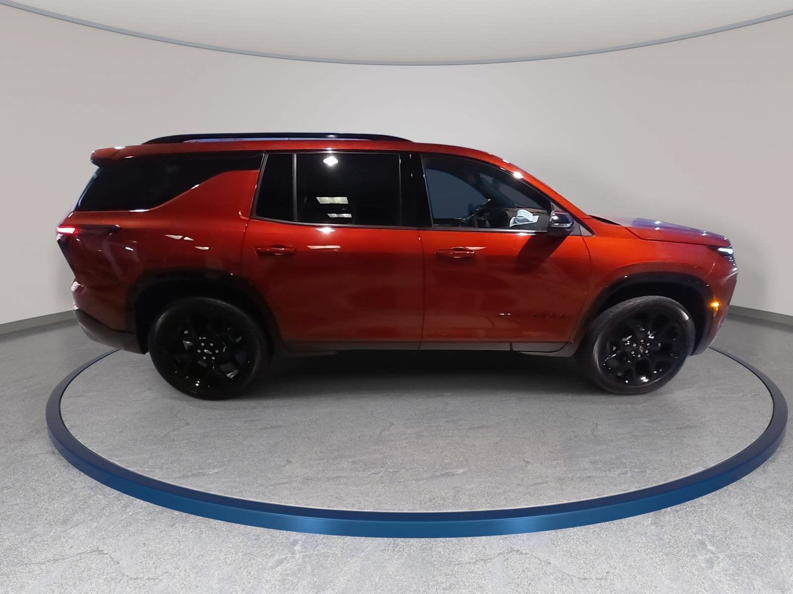 Used 2025 Chevrolet Traverse RS FWD image 4