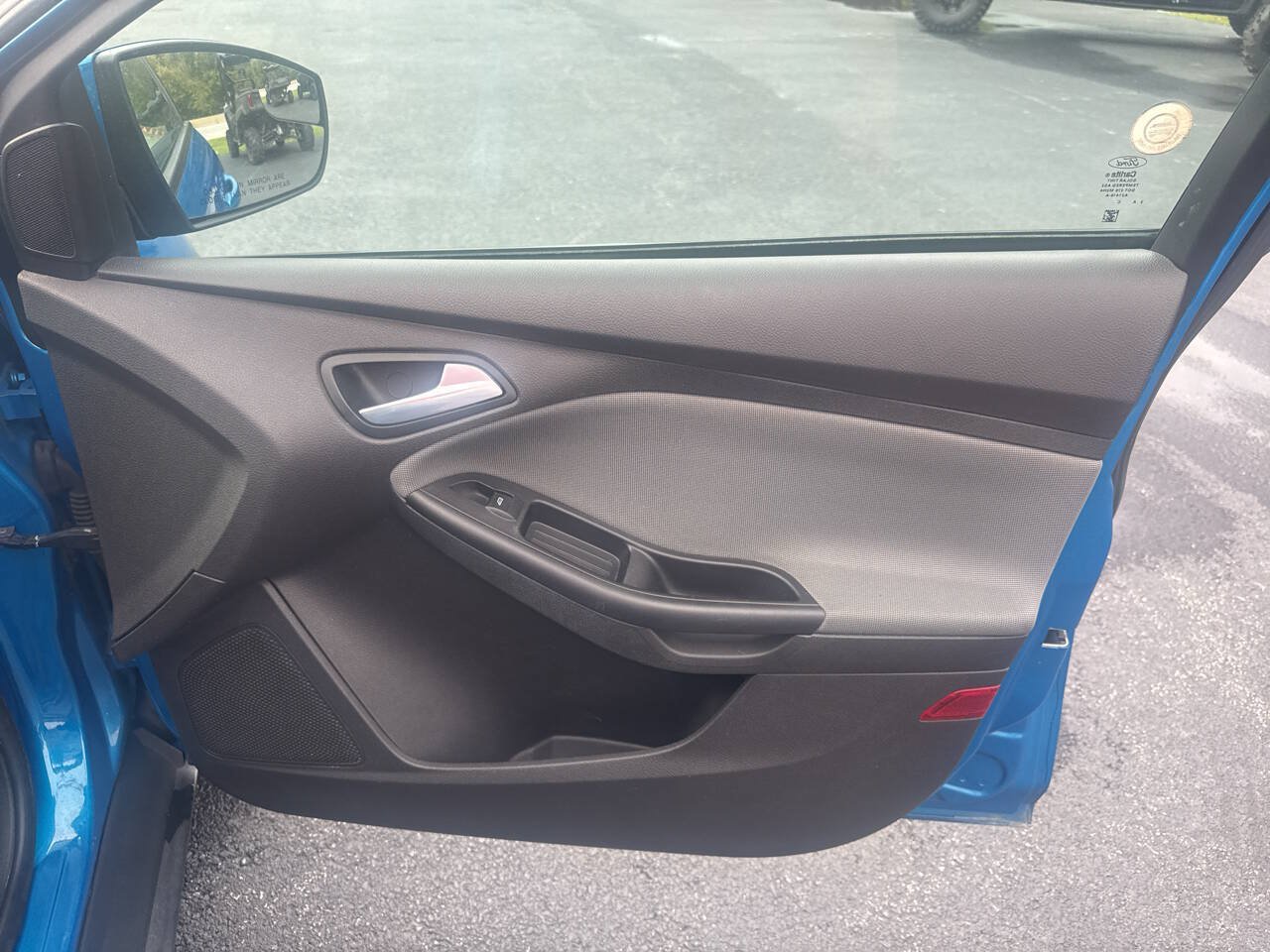 Used 2014 Ford Focus SE FWD image 25