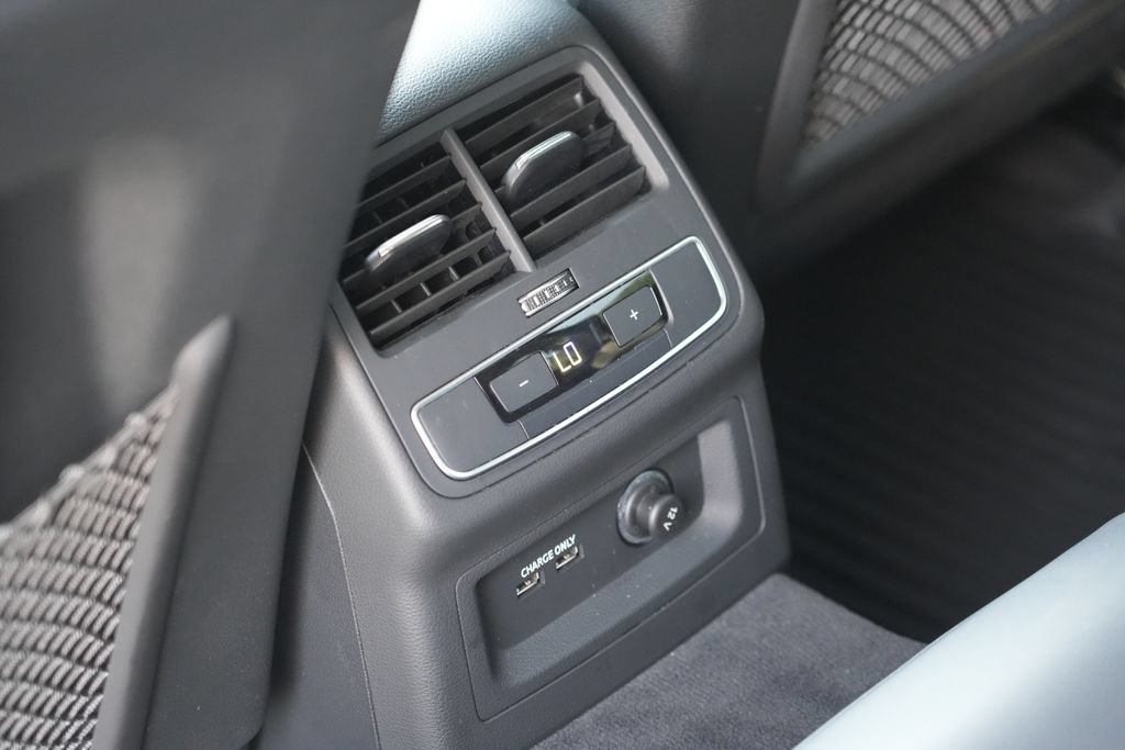 Used 2022 Audi A4 2.0T allroad Premium Plus AWD/4WD image 14