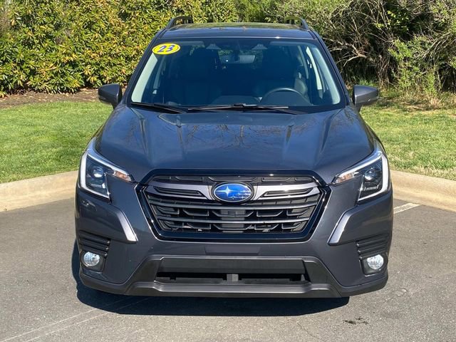 Used 2023 Subaru Forester Limited AWD/4WD image 2