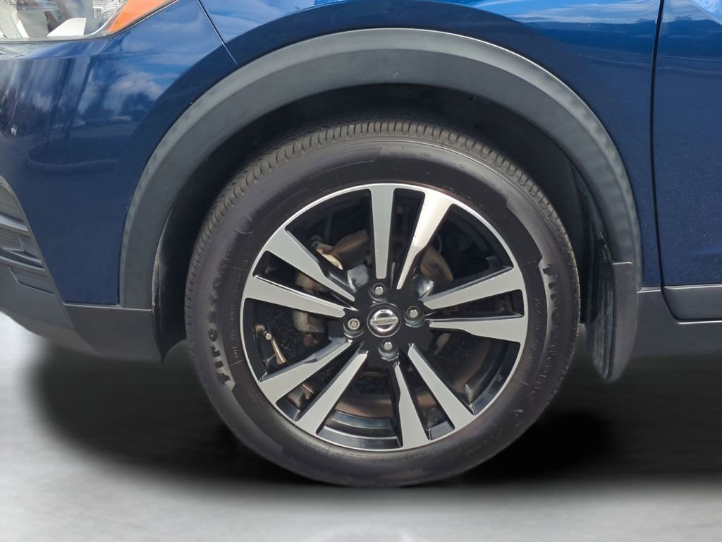 Used 2020 Nissan Kicks SV image 11