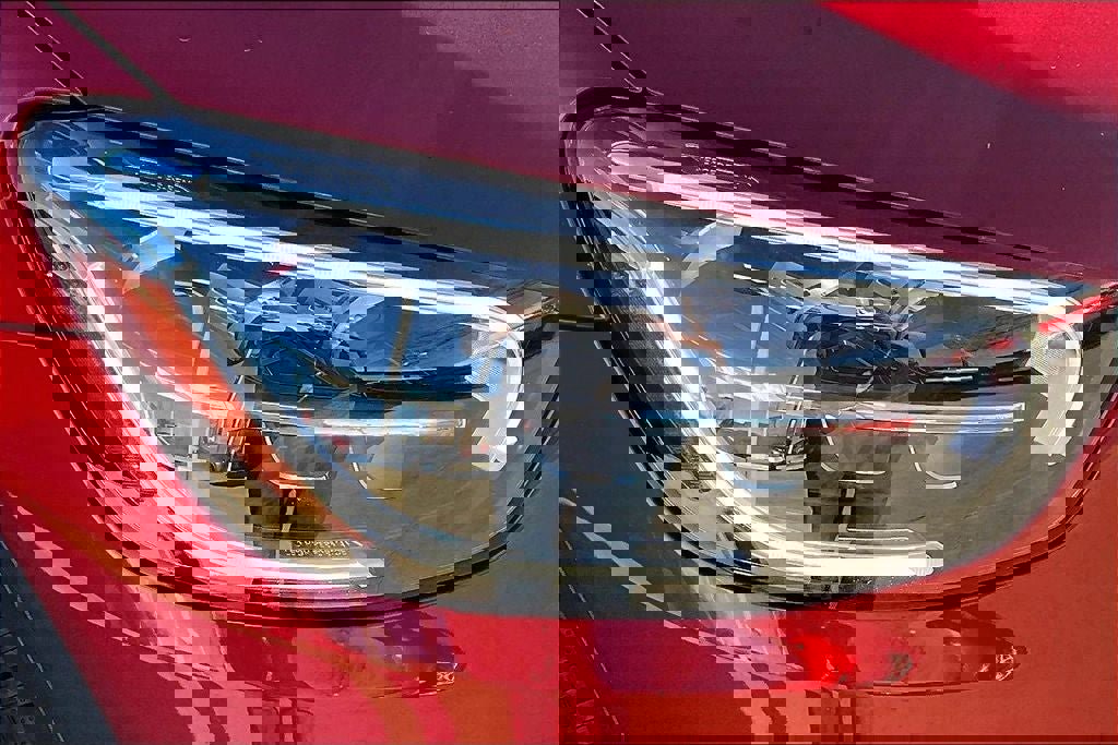 Used 2021 Mercedes-Benz GLC 300 4MATIC w/ Premium Package image 28