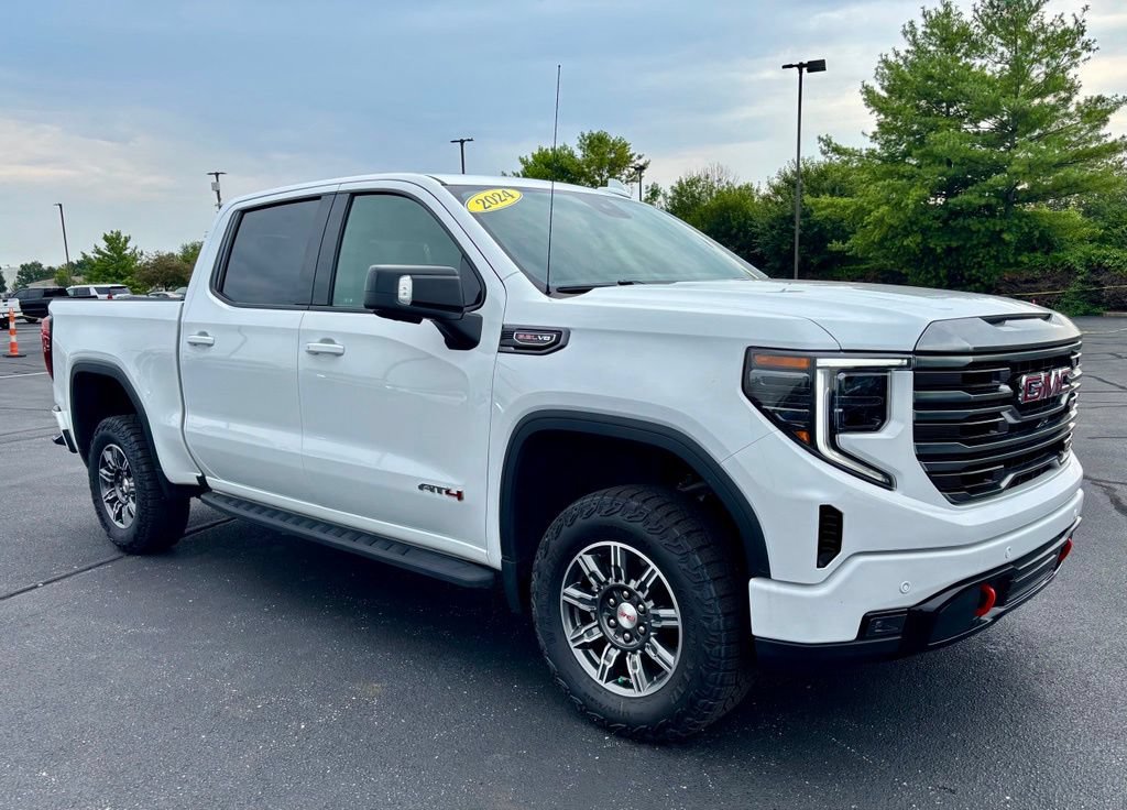 Used 2024 GMC Sierra 1500 AT4 w/ Technology Package AWD/4WD image 9