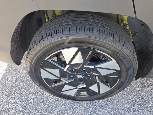 Used 2024 Hyundai Kona SEL AWD/4WD image 16