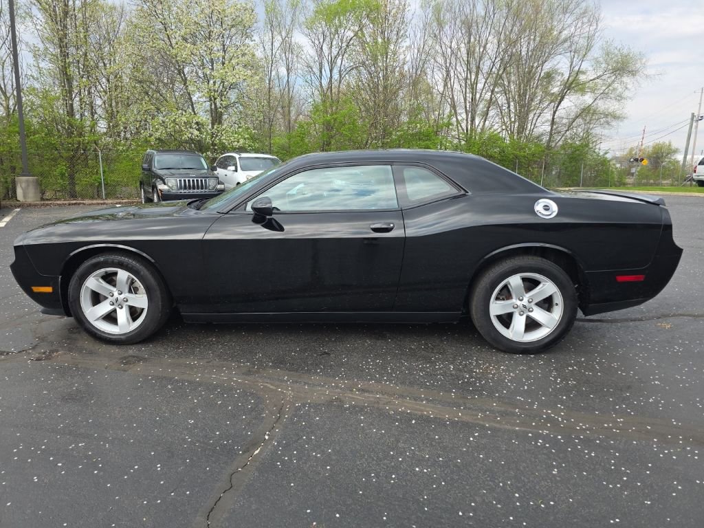 Used 2014 Dodge Challenger SXT Plus image 4
