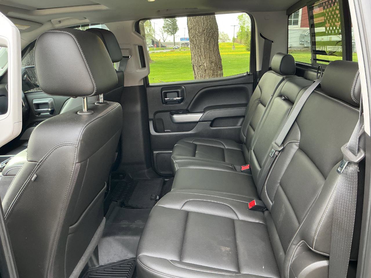 Used 2018 Chevrolet Silverado 1500 LTZ Z71 w/ LTZ Plus Package AWD/4WD image 16