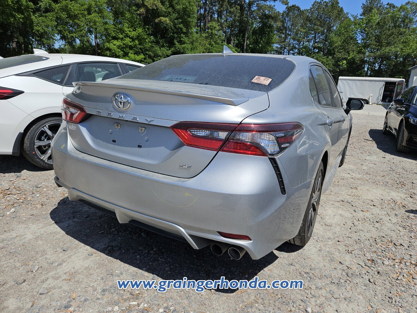 Used 2021 Toyota Camry SE w/ Convenience Package FWD image 7