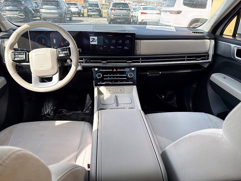 Used 2025 Hyundai Santa Fe SE image 10