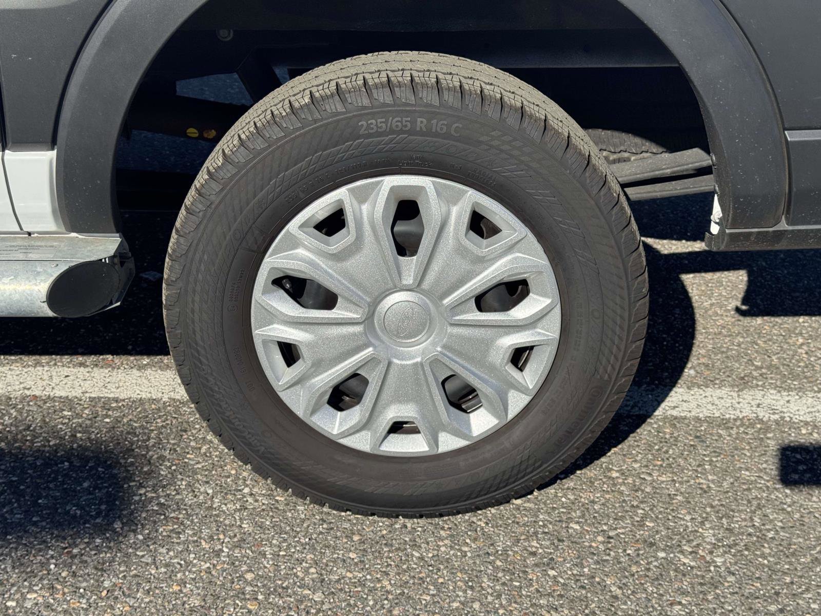 Used 2024 Ford F250 XLT image 39