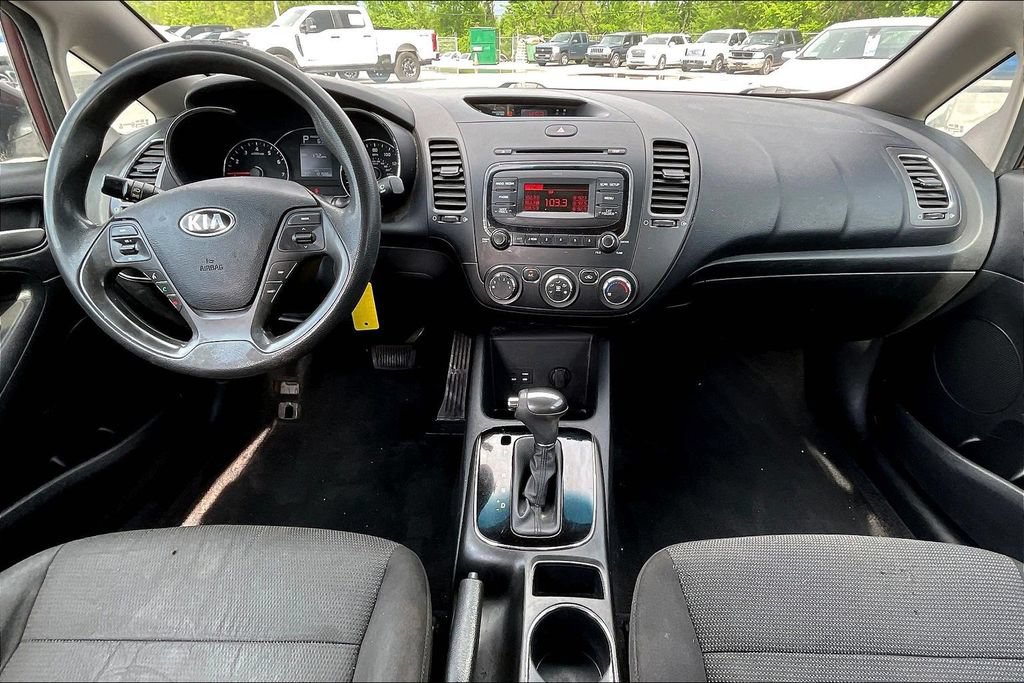 Used 2017 Kia Forte LX FWD image 5