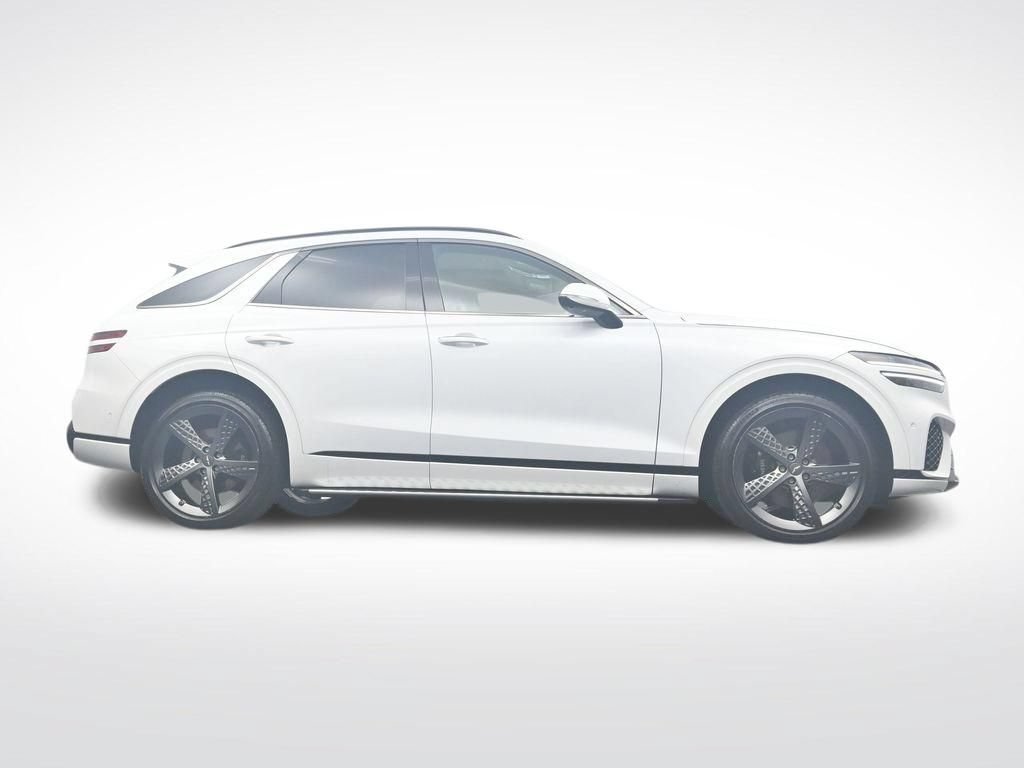 Used 2025 Genesis GV70 3.5T Sport w/ Sport Prestige Package AWD/4WD image 32