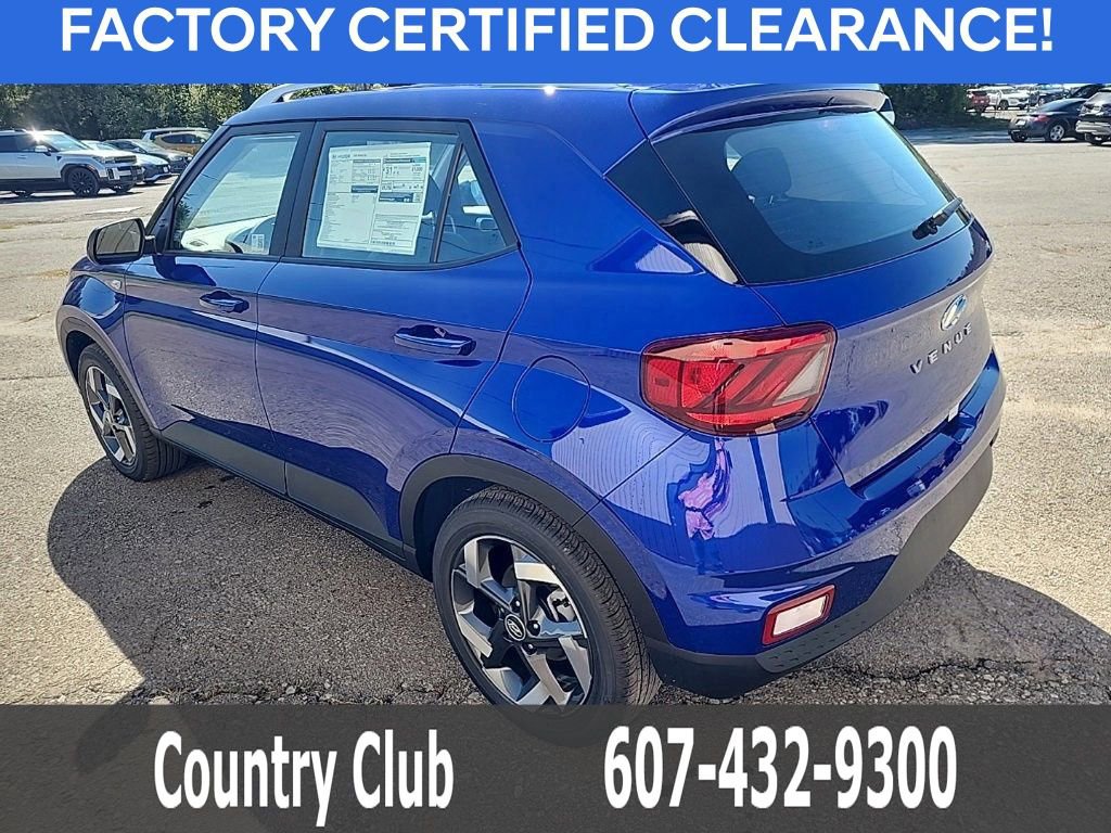 Used 2025 Hyundai Venue SEL image 6