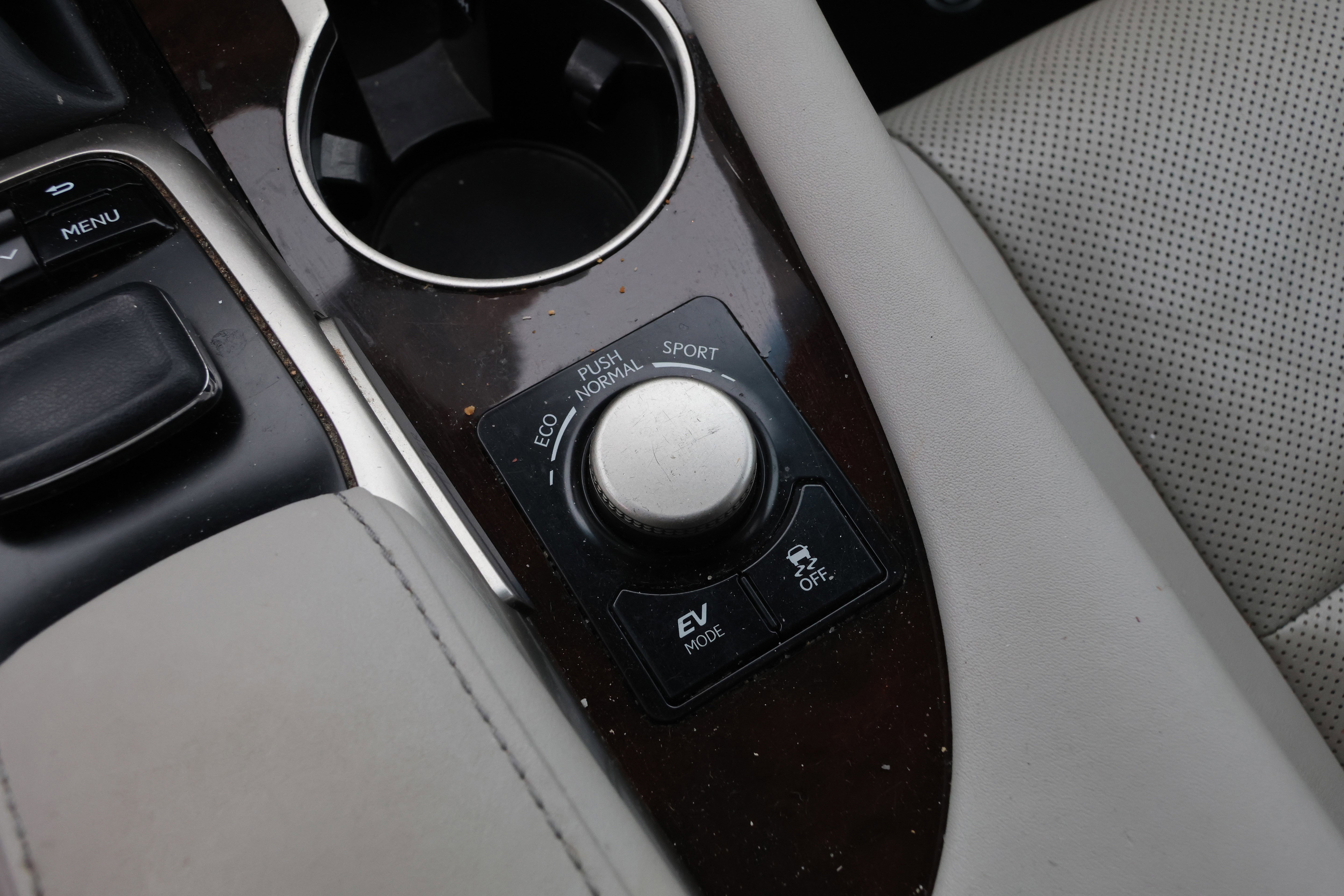 Used 2016 Lexus RX 450h AWD w/ Cold Weather Package image 30