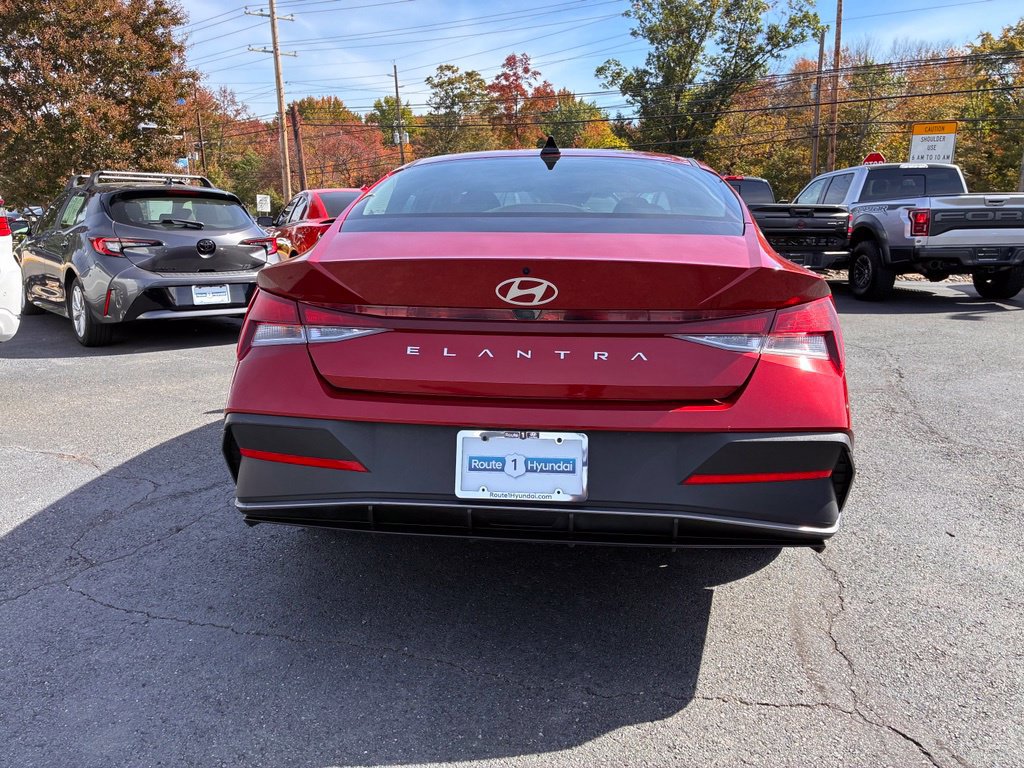 Certified 2024 Hyundai Elantra SEL FWD image 6