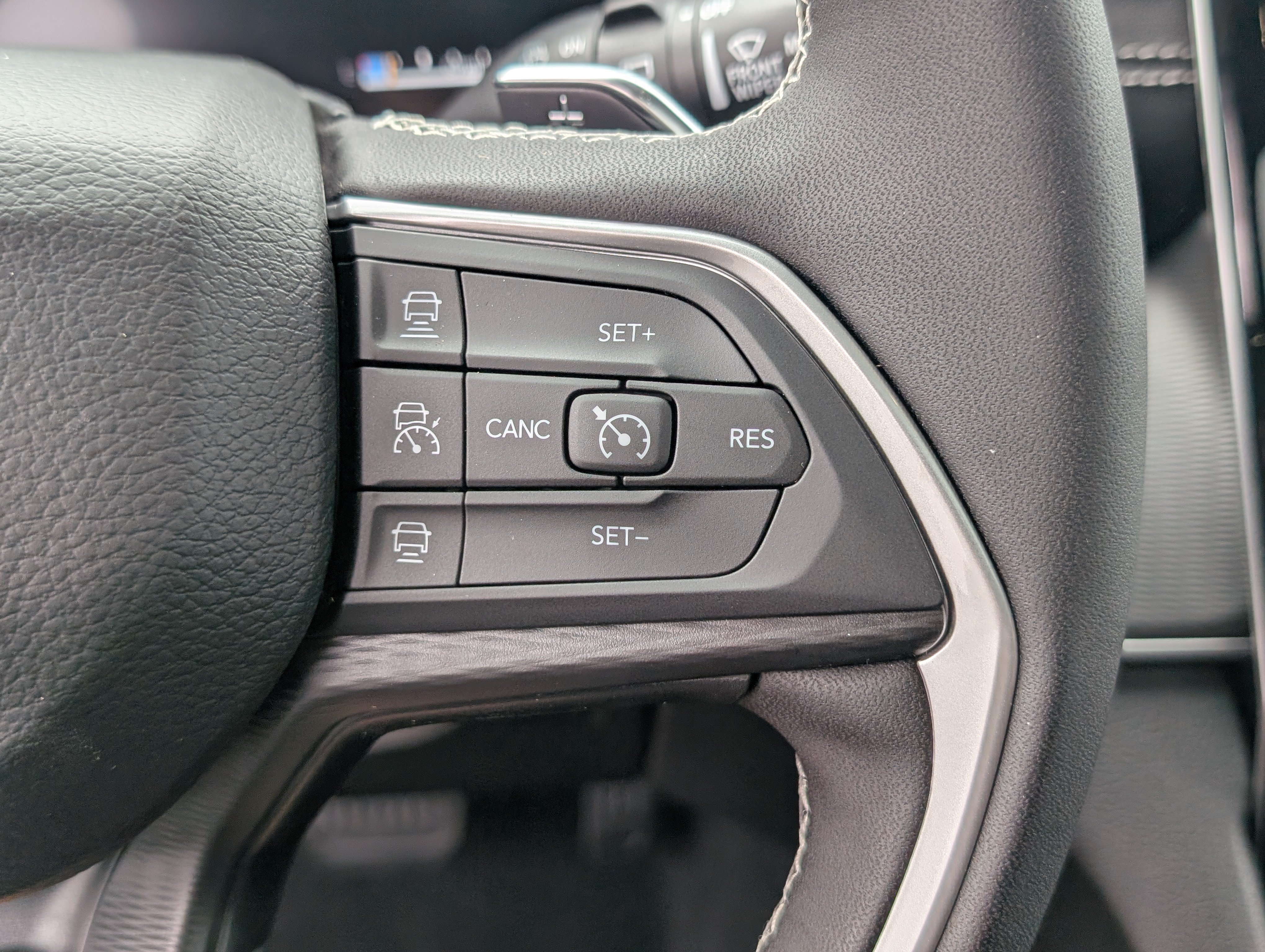 New 2025 Jeep Grand Cherokee Altitude AWD/4WD image 22