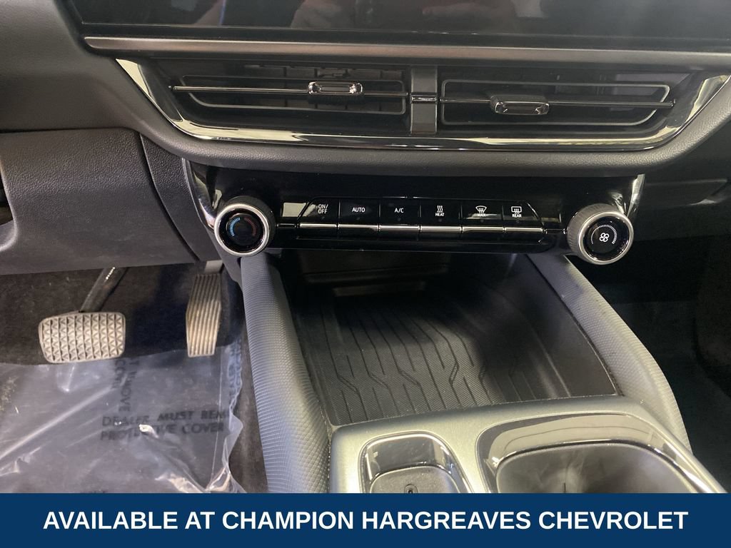 Certified 2024 Chevrolet Equinox EV RS FWD image 22