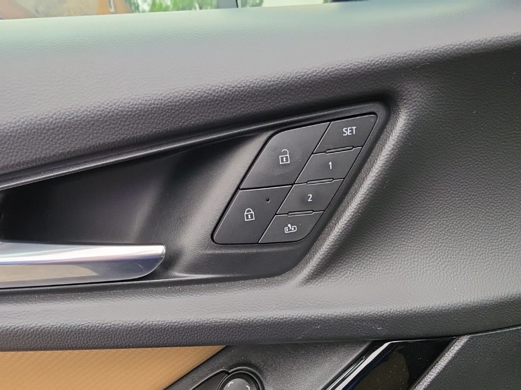 Certified 2025 Chevrolet Equinox ACTIV w/ Safety and Technology Package AWD/4WD image 21
